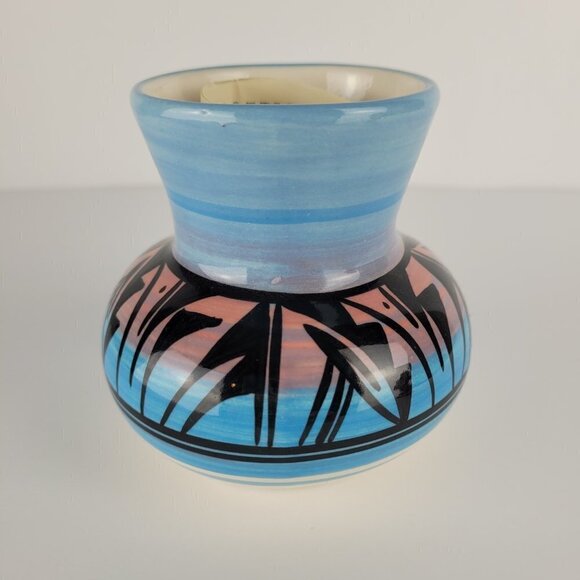 Mesa Verde Pottery Boho Native American Hand Painted Glazed Ceramic Pottery/Vase - Picture 4 of 9